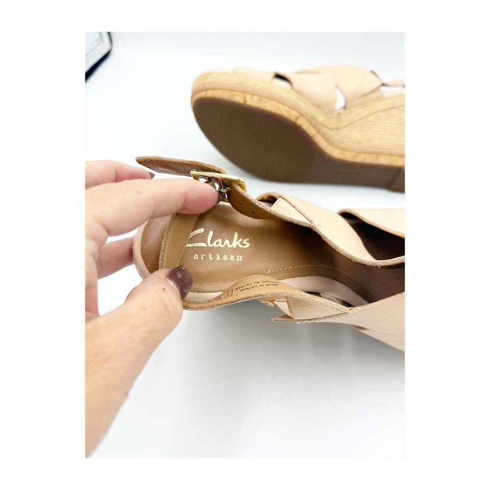 Clarks - Picture 6 of 7